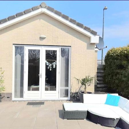 Huisje Finn, Met Grote Tuin En Veel Privacy Dirkshorn Exteriér fotografie