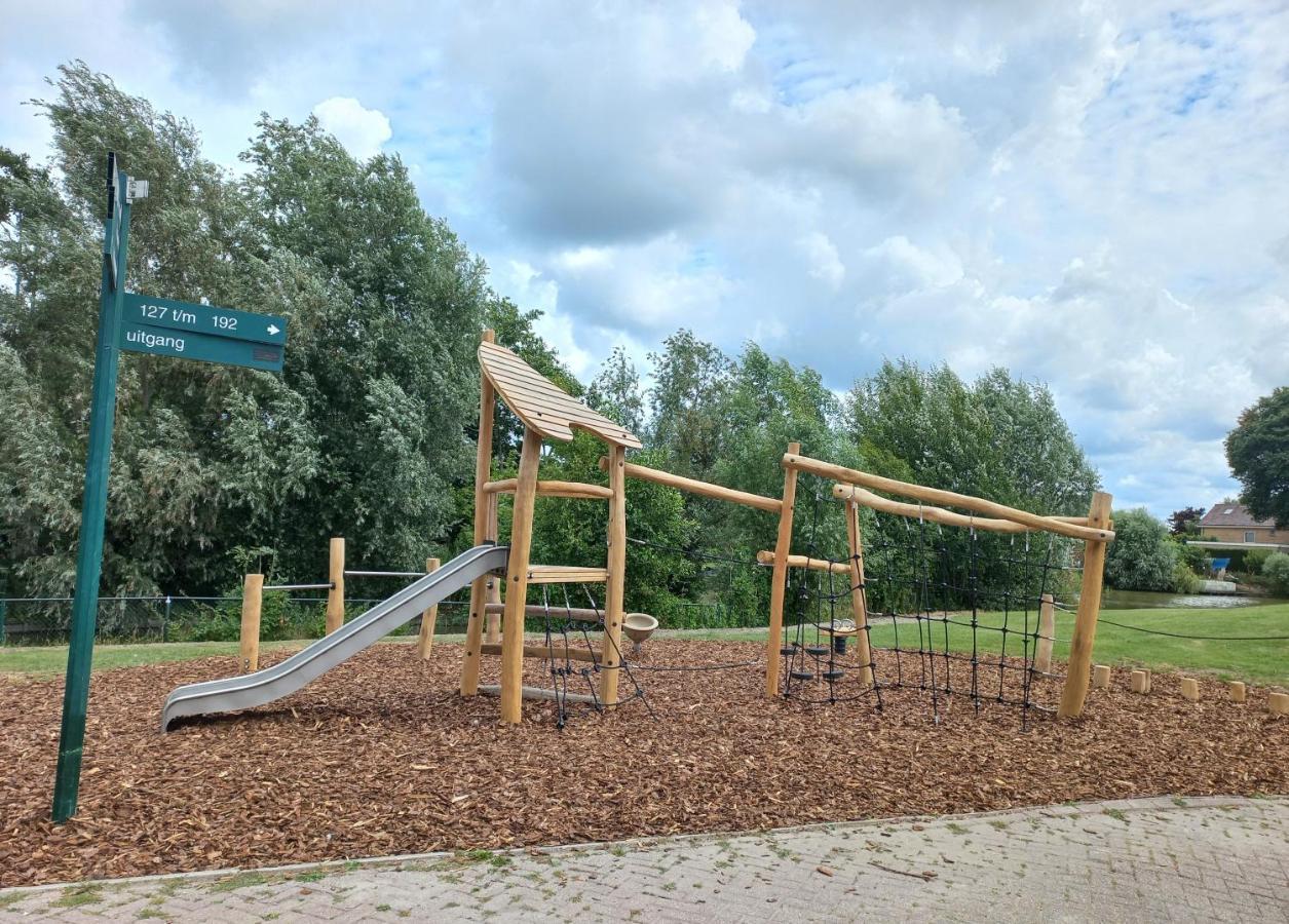 Huisje Finn, Met Grote Tuin En Veel Privacy Dirkshorn Exteriér fotografie